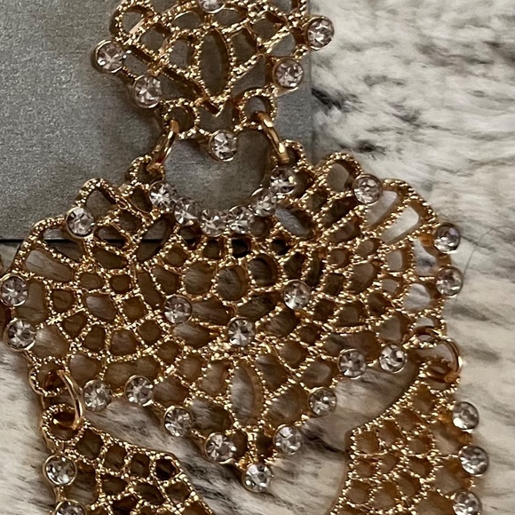 Macys INC Gold & Crystal Lace Chandelier Earrings NWT - Picture 4 of 8